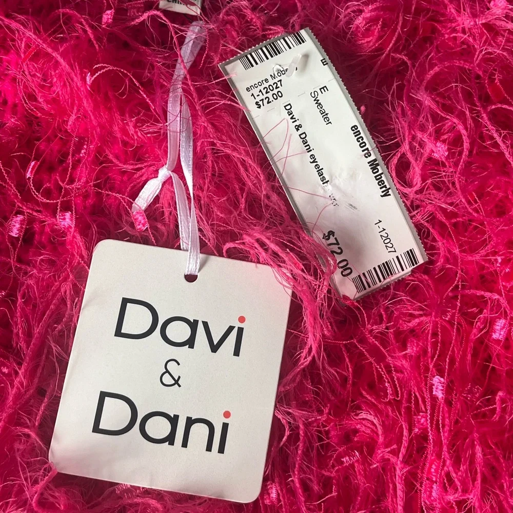 NWT Women’s Davi & Dani Vibrant Pink Eyelash Sweater in Size Large. - Picture 8 of 10